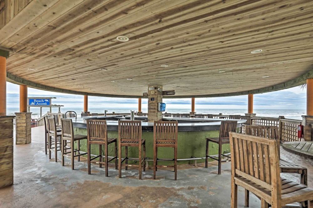 Resort Amenities and Boardwalk Beachfront Condo - photo 10