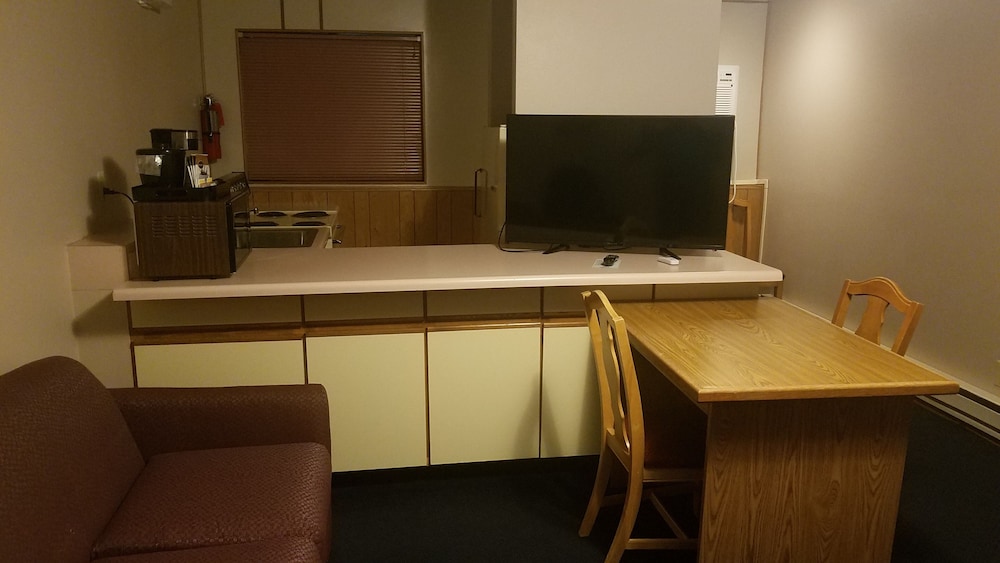 Super 8 by Wyndham Milbank SD - photo 17