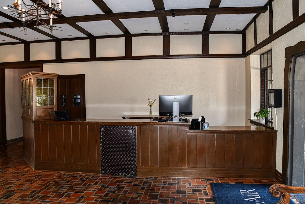 The St. Clair Inn - photo 12