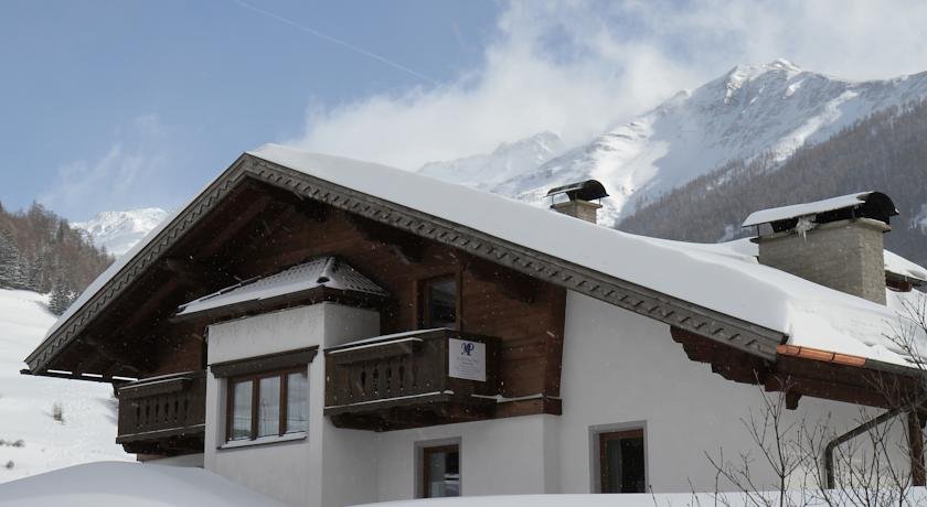 Ferienhaus Aurora — 4-Star Luxury Hotel in Kals Am Grossglockner, Austria