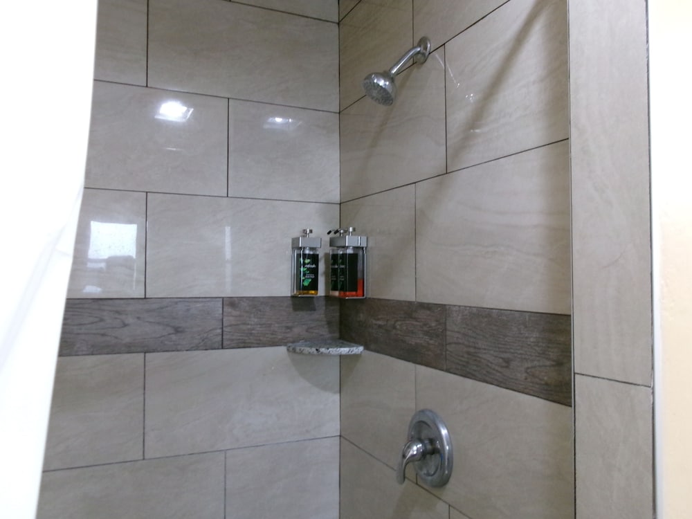 Carmel Wayfarer Inn - photo 20