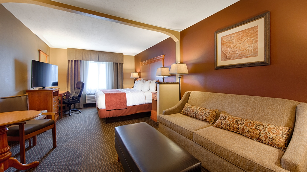 Best Western Plus Deer Park Hotel & Suites - photo 17