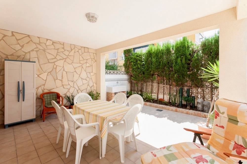 Chalet Llamàntol — 4-Star Luxury Hotel in Oliva, Spain