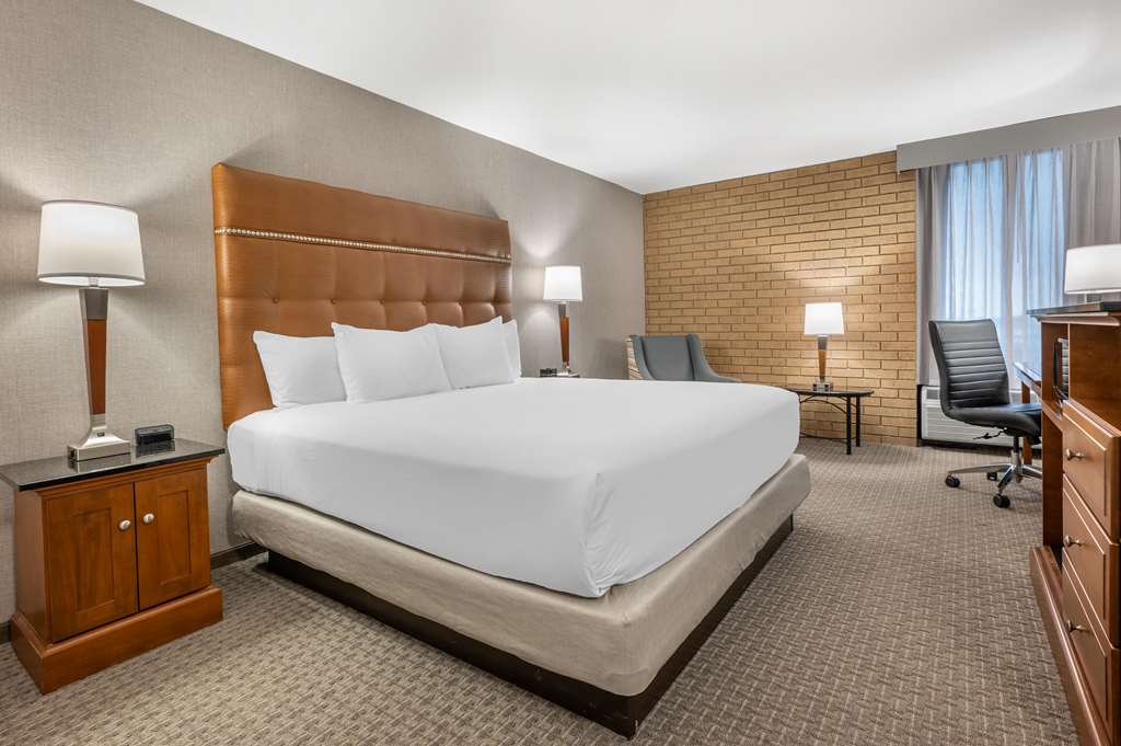 Drury Inn & Suites Champaign - photo 34