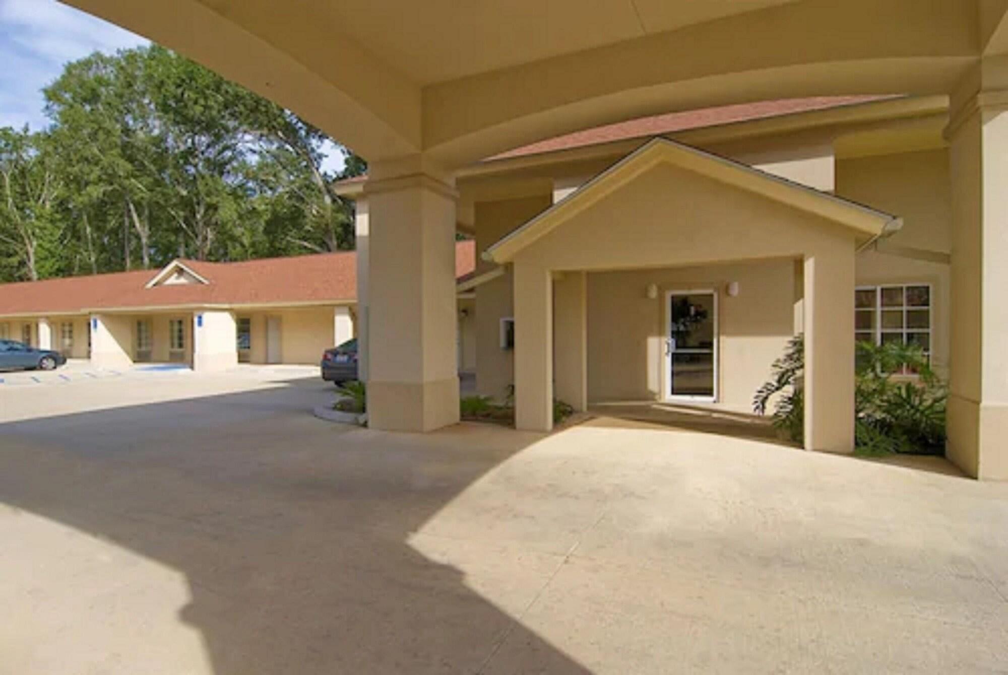 Americas Best Value Inn DeRidder - photo 14