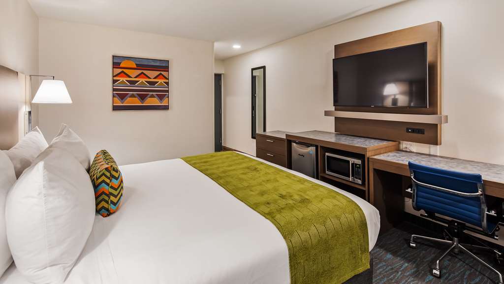 Best Western Plus Yuma Foothills Inn & Suites - photo 34