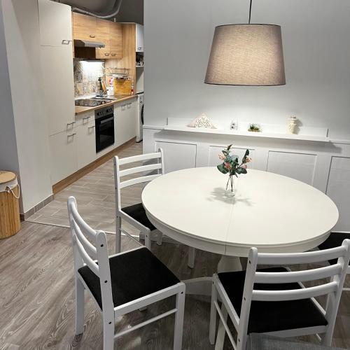Pázmány Rest Apartman — 4-Star Luxury Hotel in Budapest, Hungary