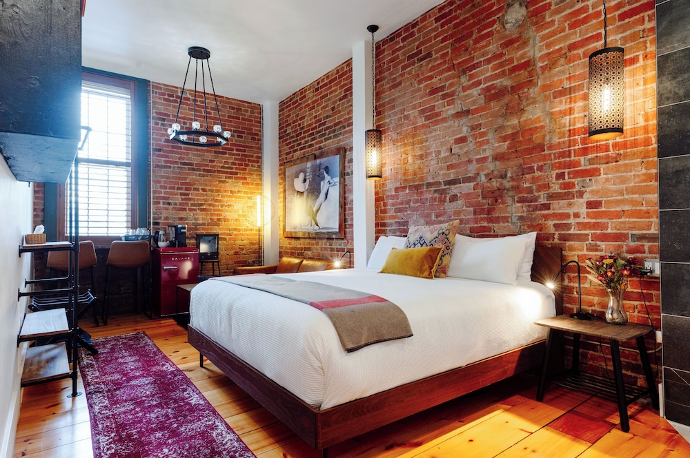 Perth County Inn in Stratford, Canada