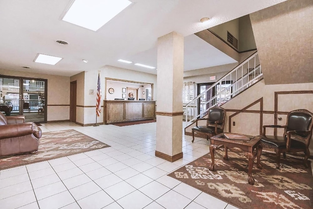 Coratel Inn & Suites by Jasper McCook - photo 5