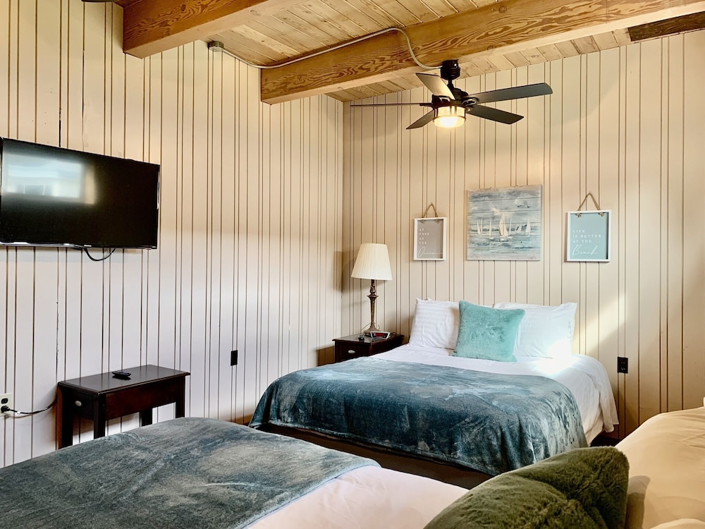 Breakers Boutique Inn - photo 13