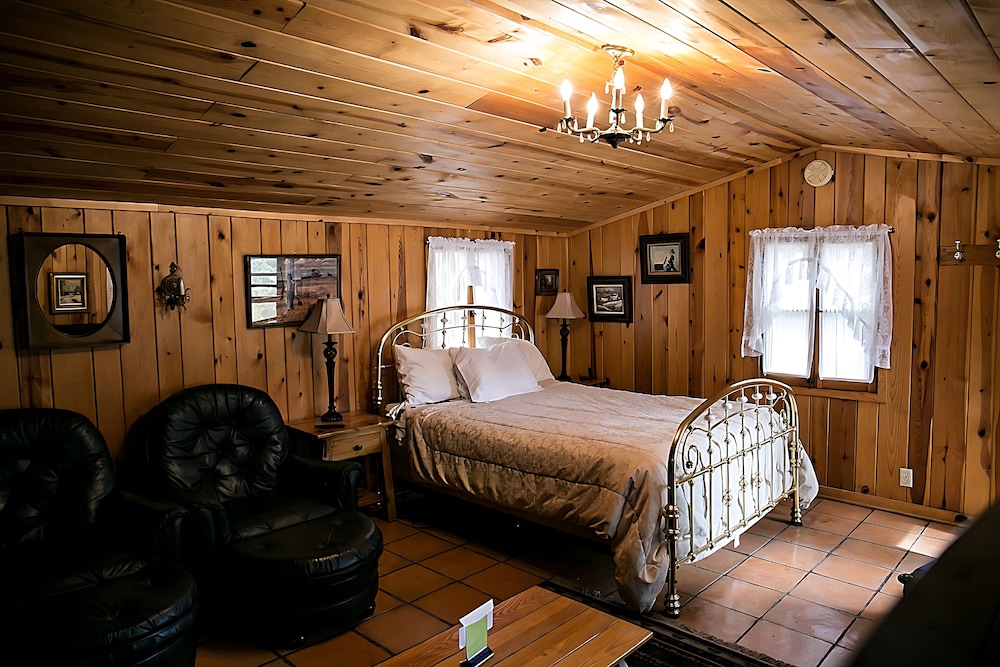 Holy Smoke Resort - photo 11