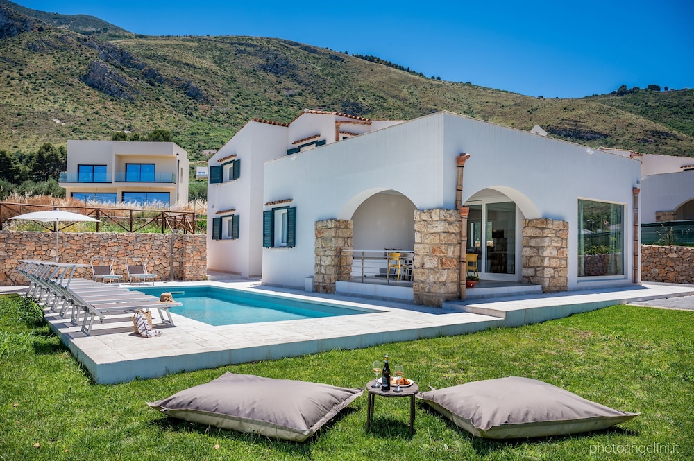 Villa Aglea in Castellammare del Golfo — 4-Star Luxury Hotel in Castellammare Del Golfo, Italy