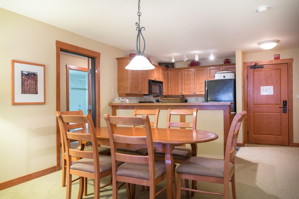 1205A One Bedroom Standard Eagle Springs West 1 Hotel Room by RedAwning - photo 9