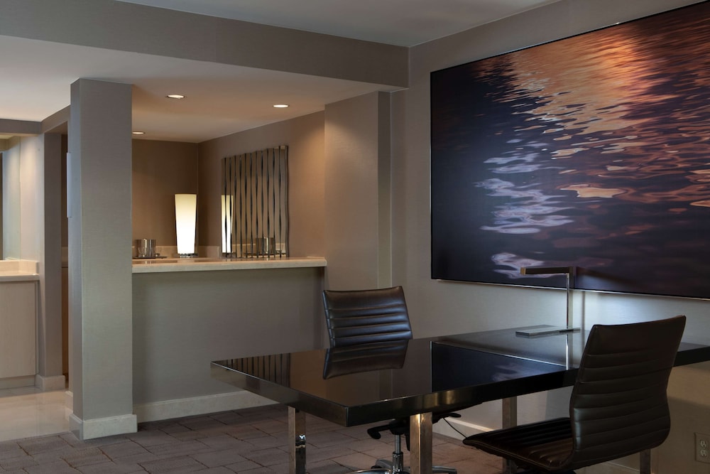 Hilton Los Angeles Airport - photo 24