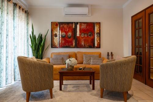 Stupendo Sun & Beach 3BR FFoz AirConditionning Center — 4-Star Luxury Hotel in Tavarede, Portugal
