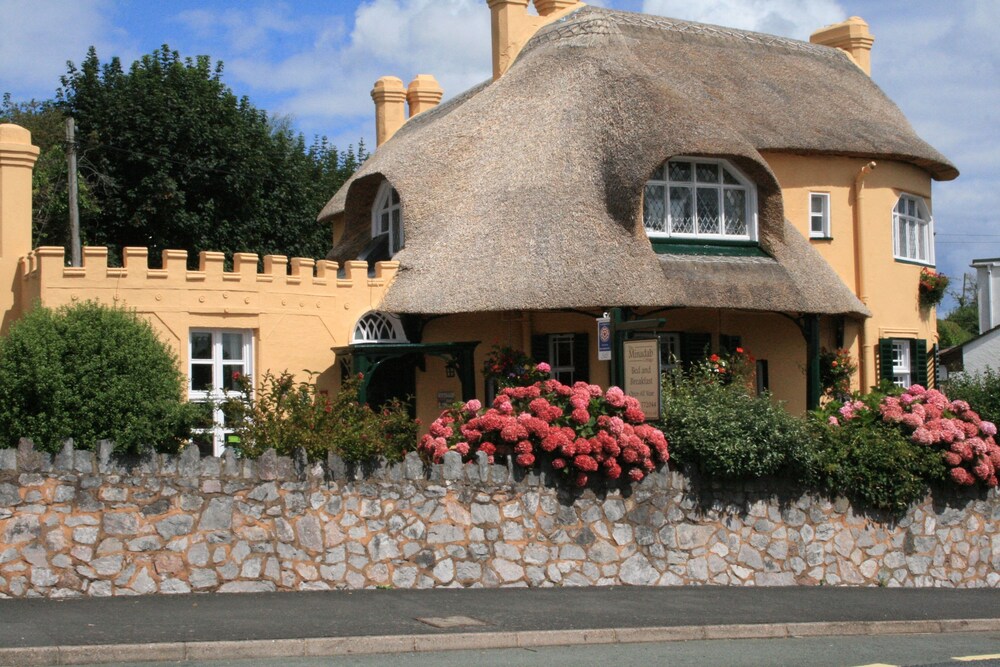 The Minadab Cottage — 5-Star Luxury Hotel in Teignmouth, United Kingdom