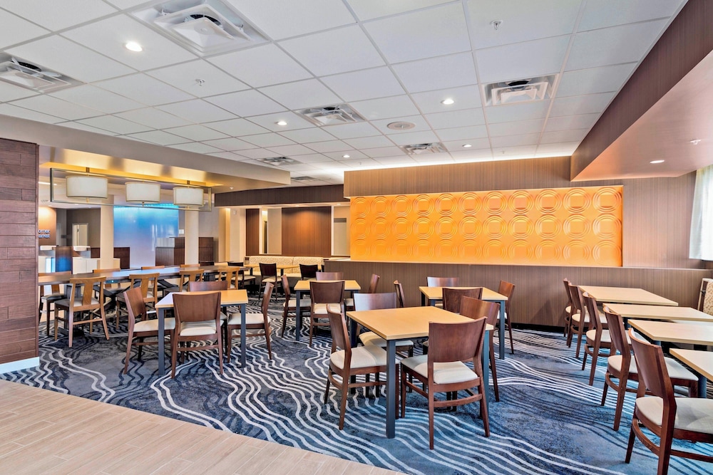 Fairfield by Marriott Inn & Suites St Petersburg North - photo 28