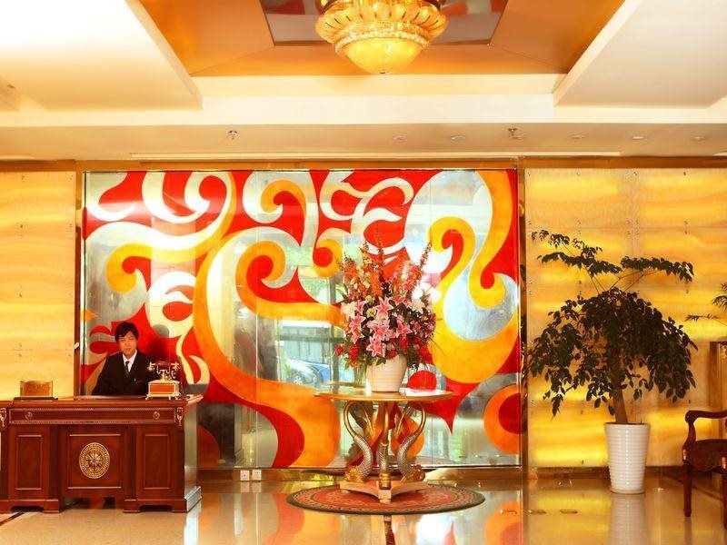 Hua Jun Suite — 4-Star Luxury Hotel in Shanghai, People's Republic of China