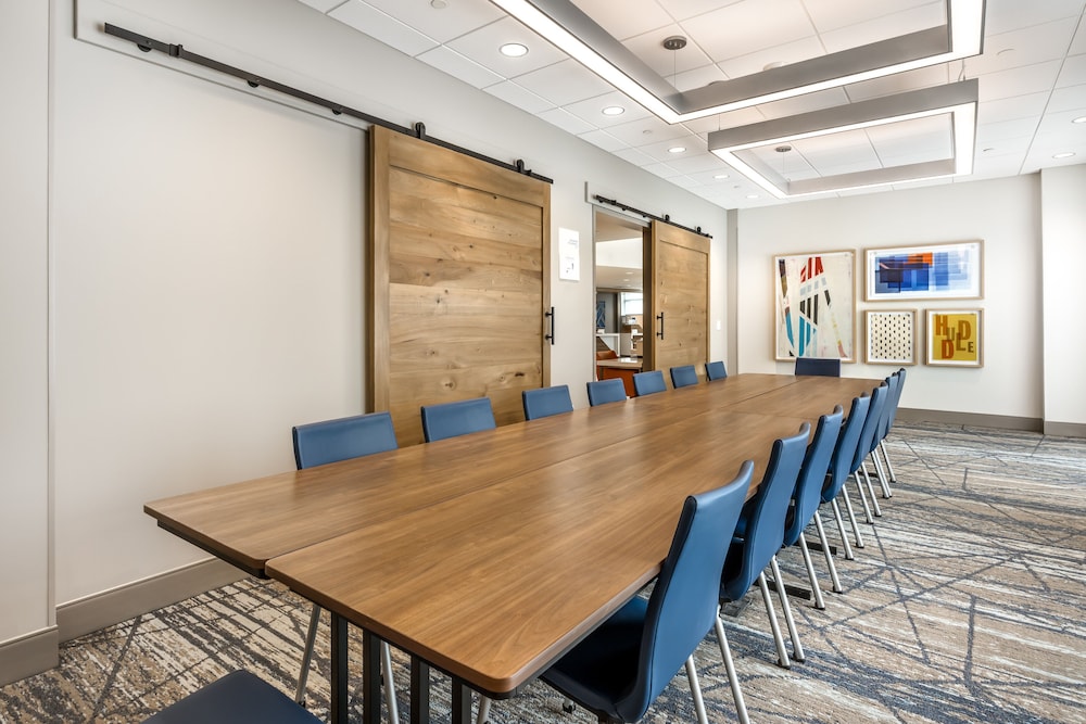 Holiday Inn Express & Suites Nashville West End Univ Area by IHG - photo 48