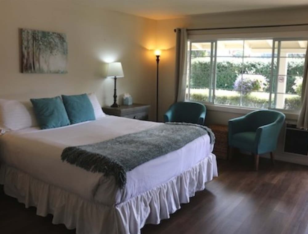 Back Bay Inn - photo 5