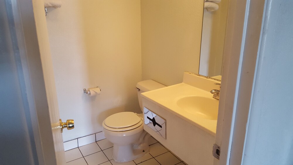 Desert Inn - photo 22