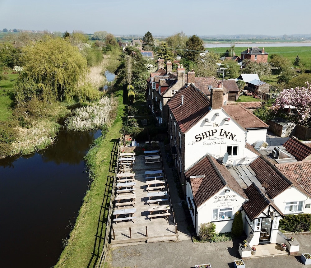 The Ship Inn Self Catering Accommodation in Gloucester, United Kingdom