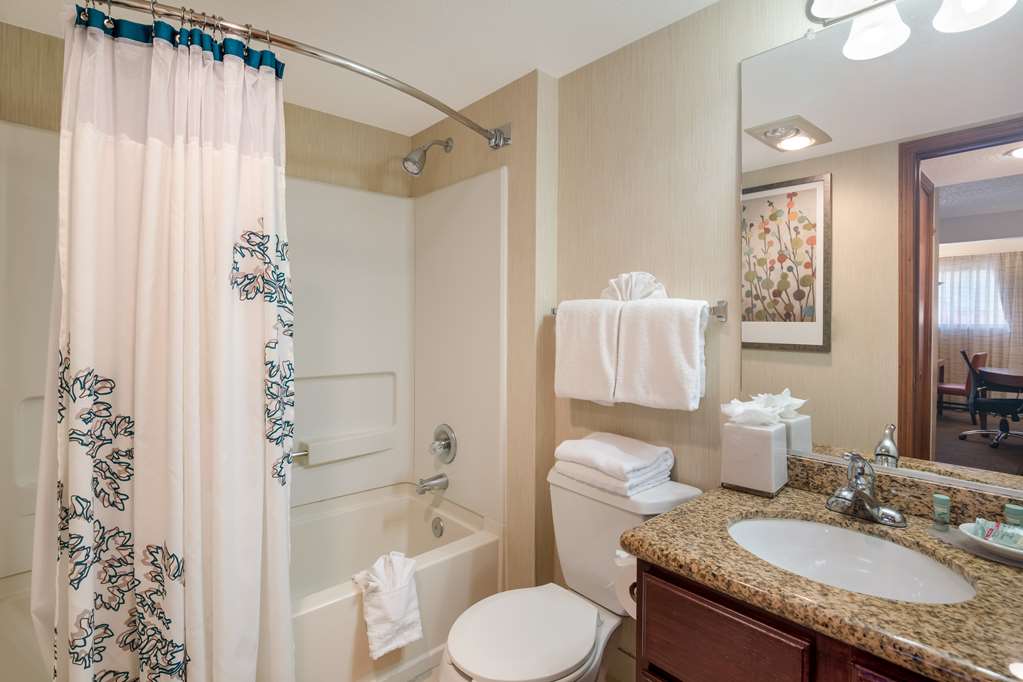 SenS Suites Livermore SureStay Collection by Best Western - photo 40