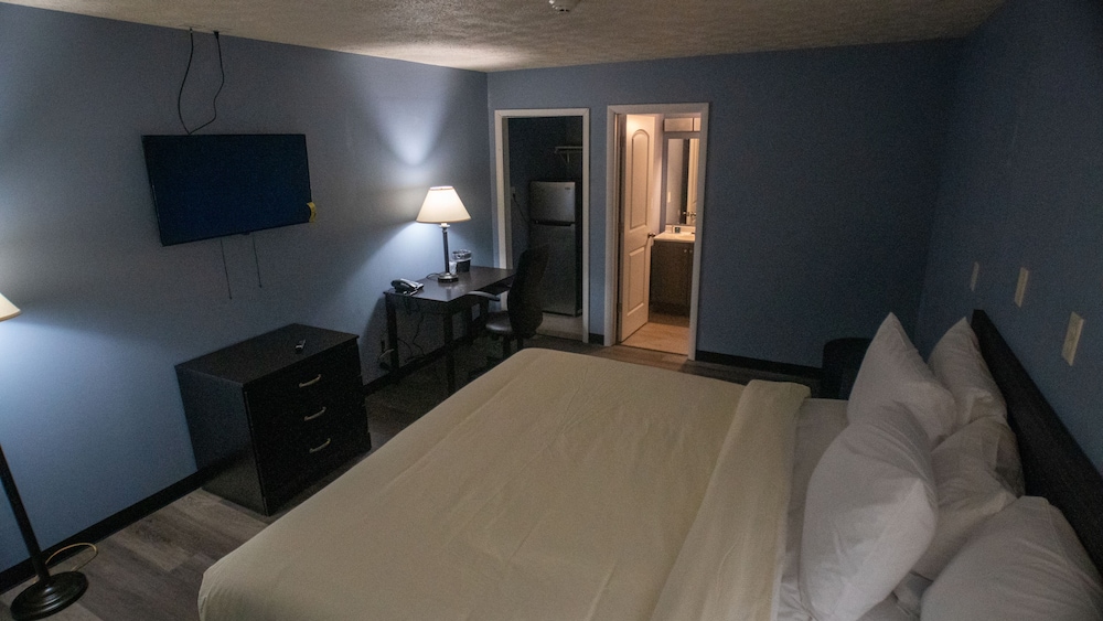 Ashley Motel - photo 4