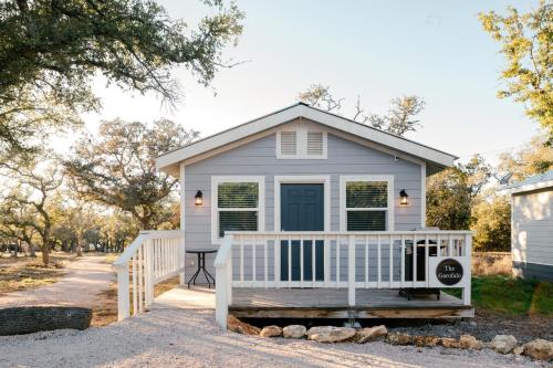 Garofalo Cottage at Wrenwood Ranch King Bed — 4-Star Luxury Hotel in Johnson, United States