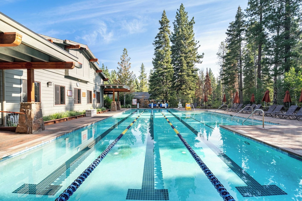 Hawk's Eye by Avantstay Cozy Condo w Views & Access to Northstar Resort Community - photo 6