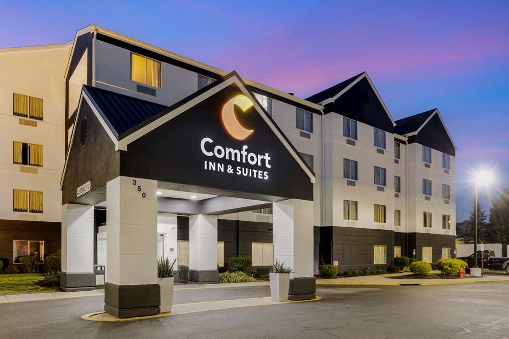 Comfort Inn & Suites Mt. Laurel Philadelphia - photo 3