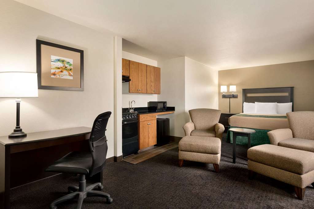 Baymont by Wyndham Glendive - photo 11