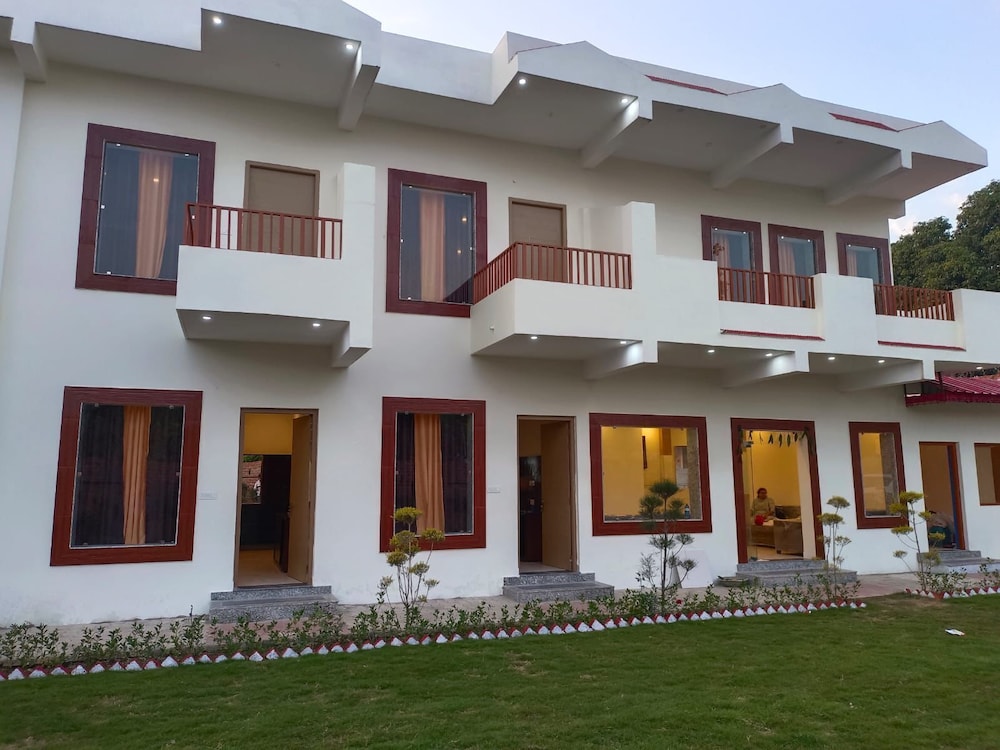 Lee Corbett Resort in Ramnagar, India