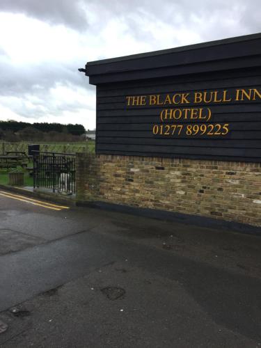 The Black Bull Inn — 5-Star Luxury Hotel in Fyfield, United Kingdom