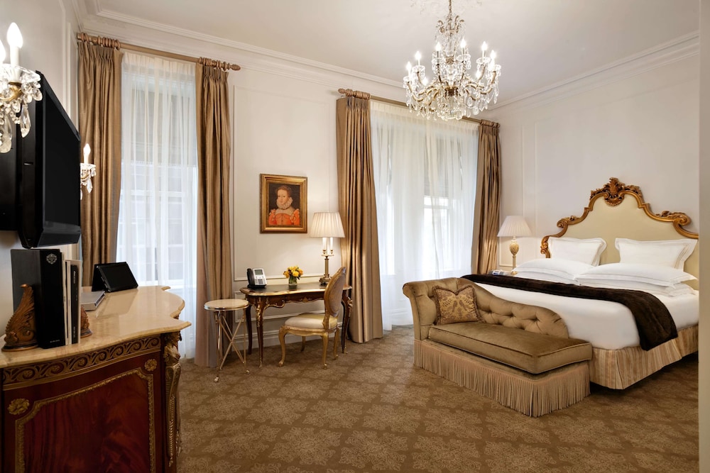 The Plaza A Fairmont Managed Hotel - photo 34