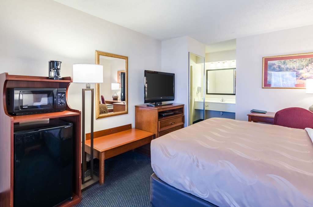Quality Inn Lynchburg near University - photo 17
