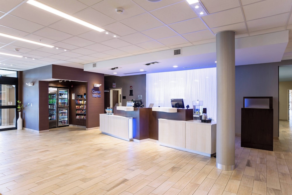 Fairfield Inn & Suites by Marriott Decorah - photo 3