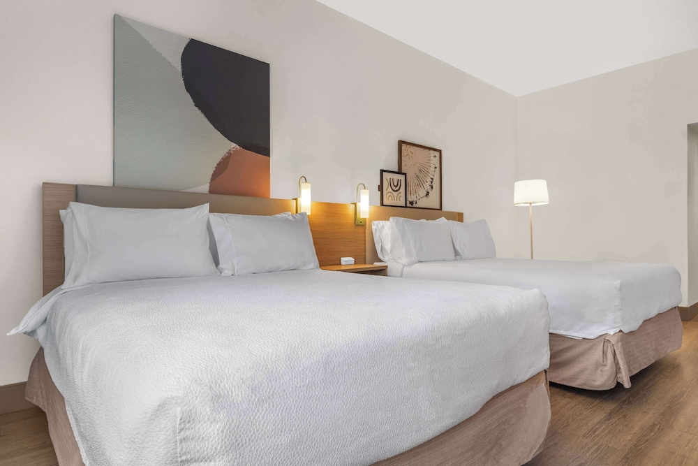 Spark by Hilton Winchester - photo 11