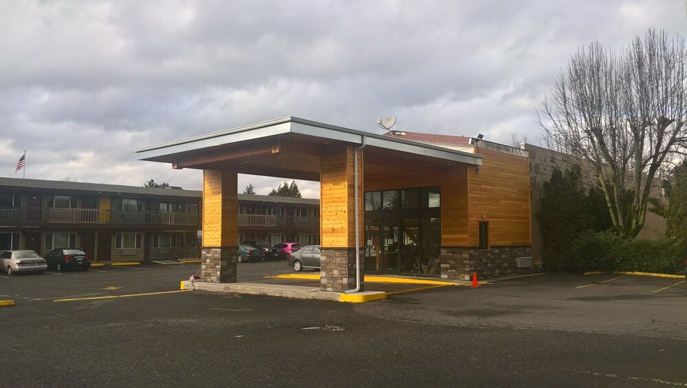Banfield Value Inn - last minute hotel in Portland