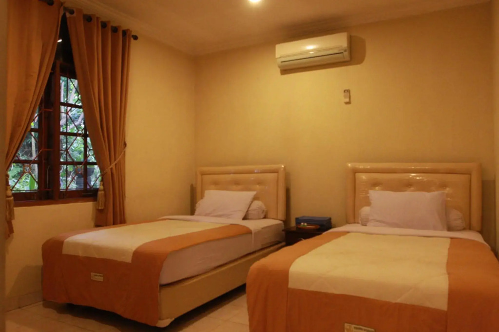 RedDoorz Resort @ Cimahpar Bogor — Bogor — photo 2
