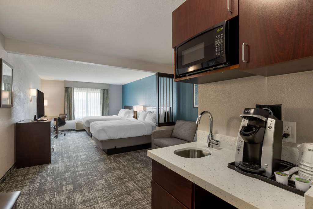 Best Western Watertown Inn and Suites - photo 3