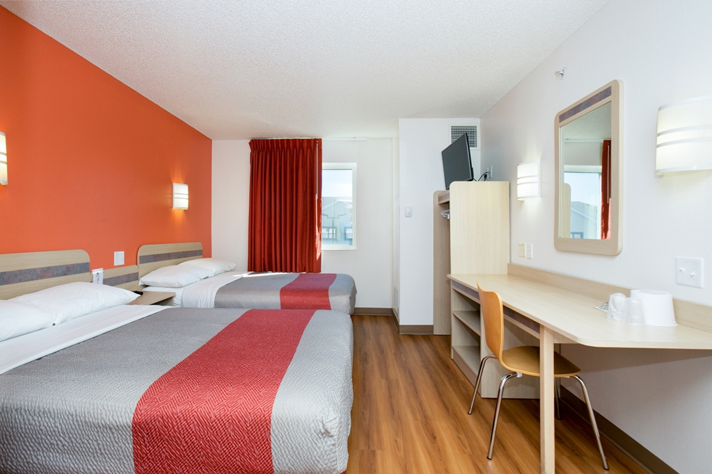 Motel 6 Brooklyn Center MN Minneapolis - photo 20