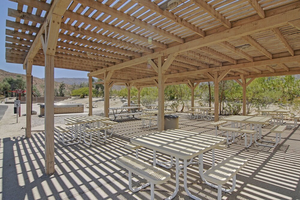 Palm Canyon Hotel & RV Resort - photo 73