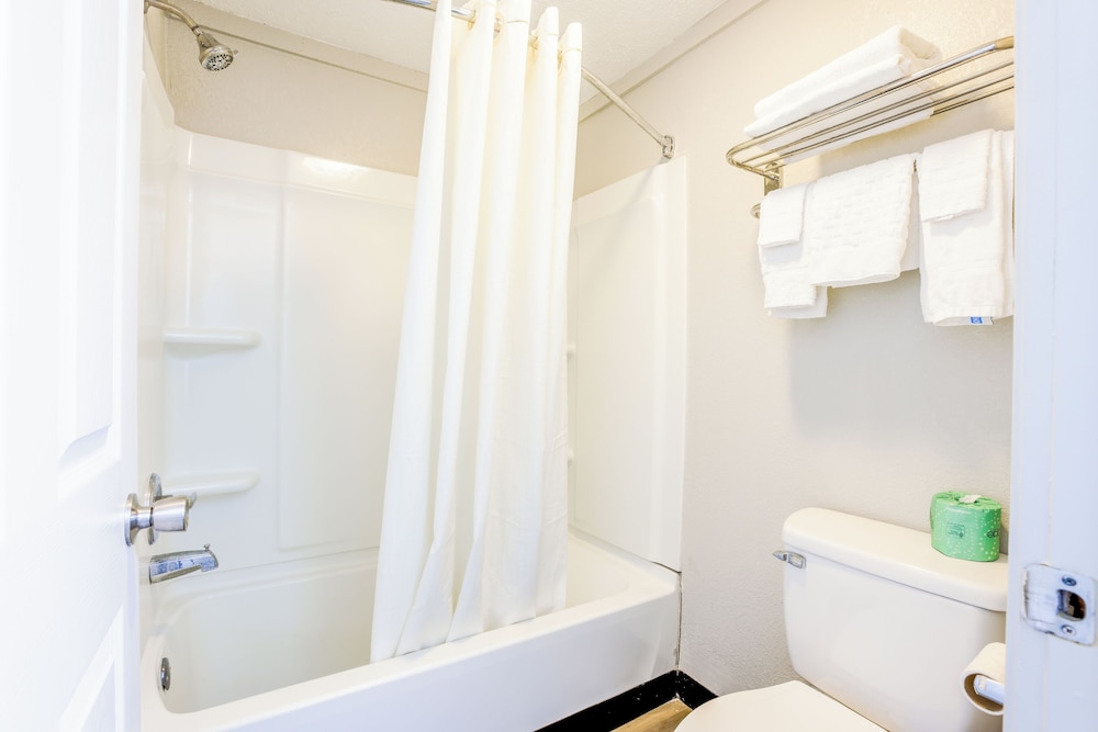 Cozy Garden Inn By OYO Hwy 40 Richmond - photo 40