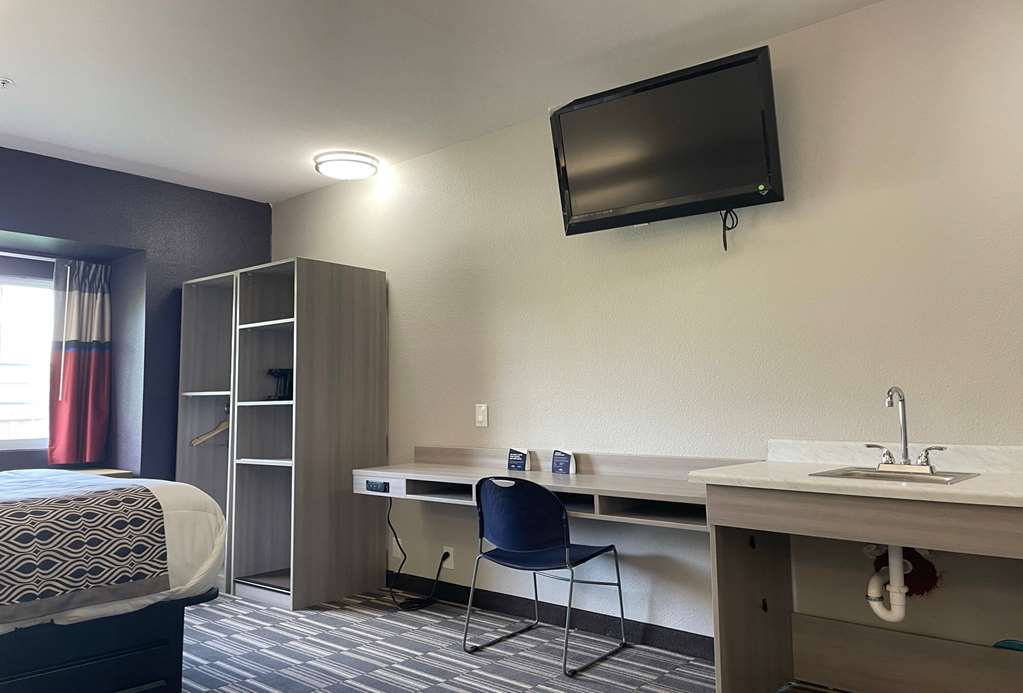 Microtel Inn & Suites by Wyndham Bossier City - photo 30
