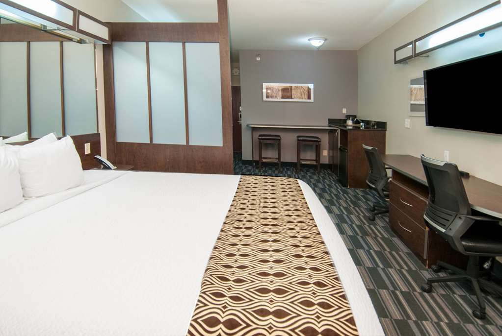 Microtel Inn & Suites by Wyndham Scott Lafayette - photo 15