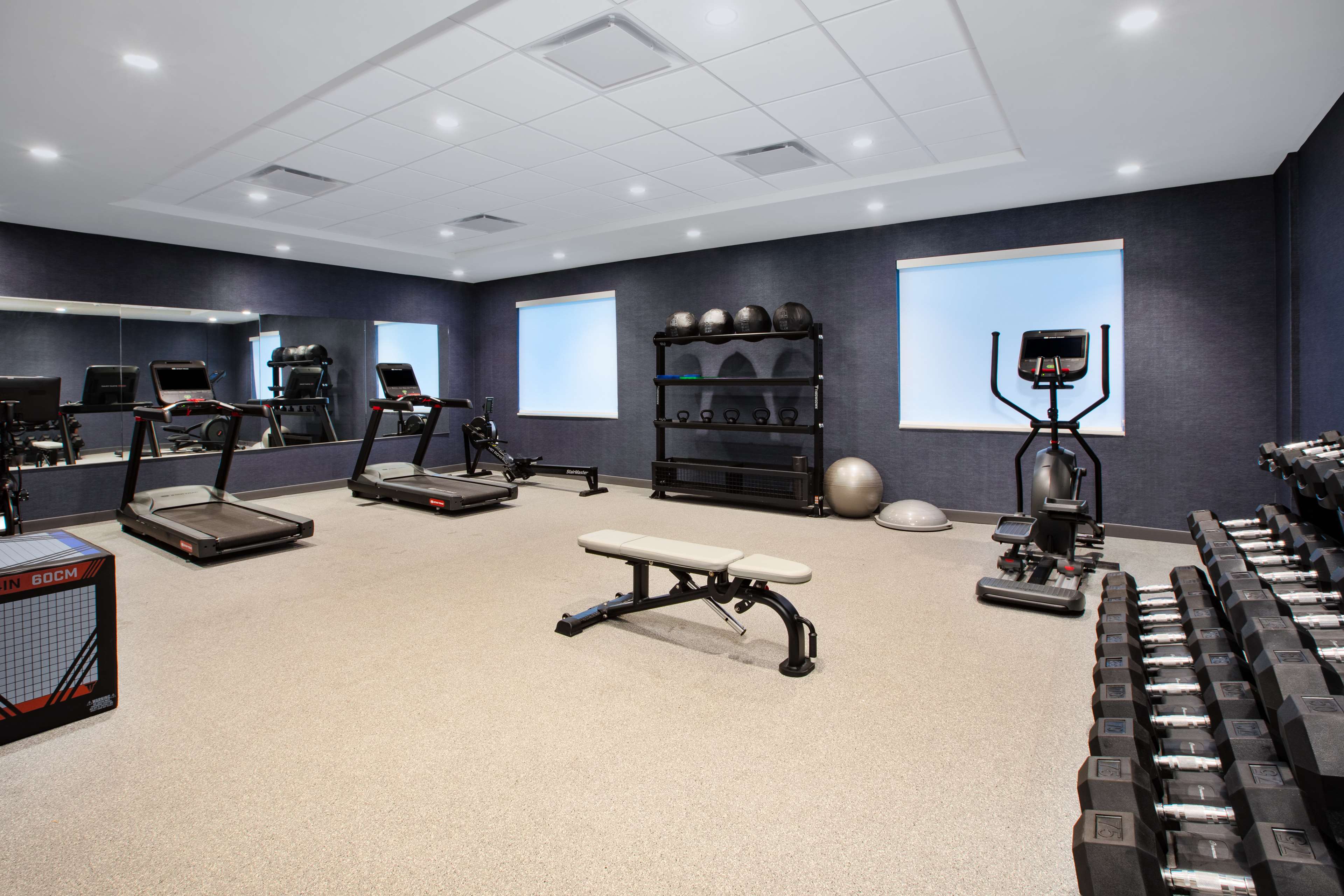 Home2 Suites by Hilton Grand Rapids Northeast - photo 13