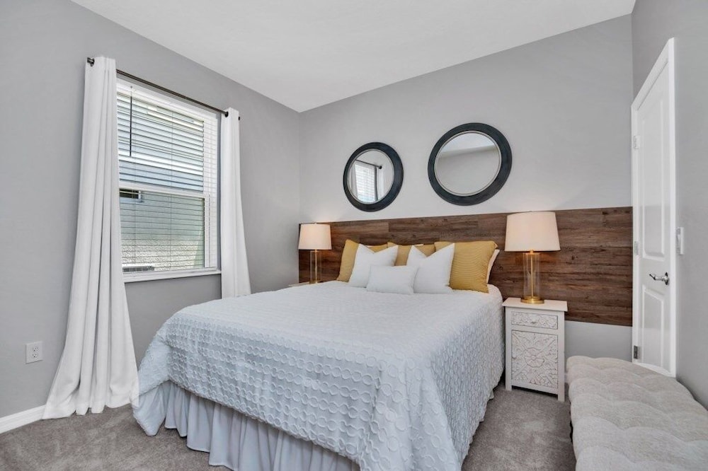 5 Bed With Fantastic Game Room In Fun Resort 5 Bedroom Townhouse by RedAwning - photo 4