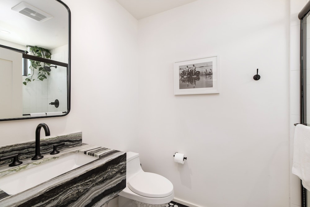 The Brick Hotel - photo 48