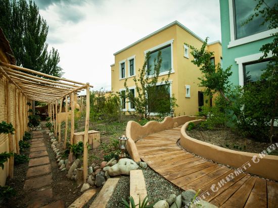 You Yuan San Wei Ji in Tekes, People's Republic of China